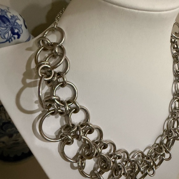 Cato Silver Toned Chunky Interlocking Circle Statement Necklace - Picture 4 of 4